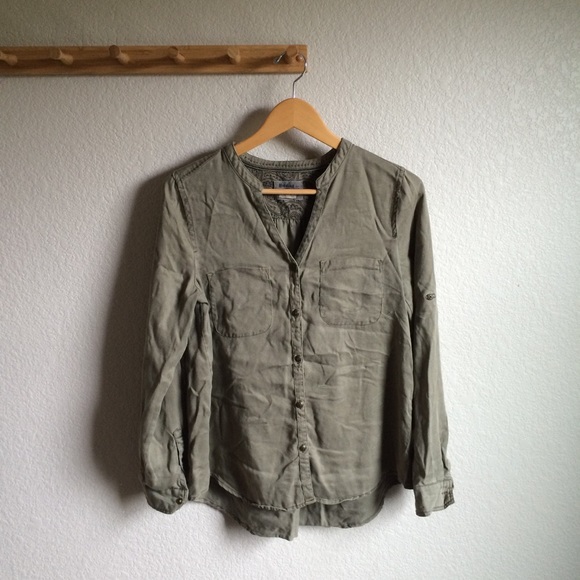 Anthropologie Tops - Anthropologie Green Buttondown